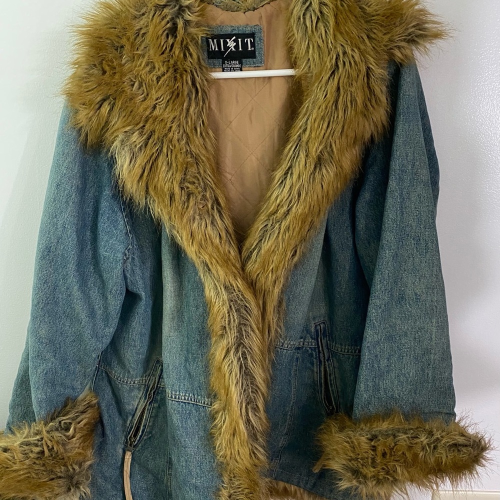 Y2K faux fur trim denim jacket